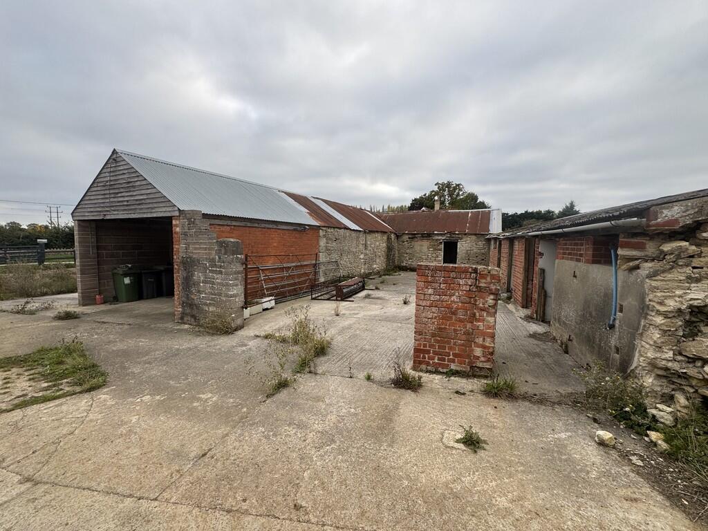 Main image of property: The Green, Broughton Gifford