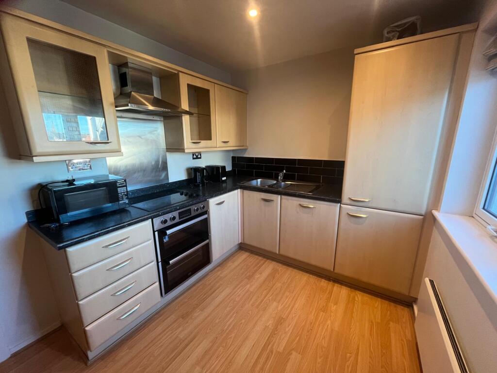 Main image of property: 89 Parade, Leamington Spa