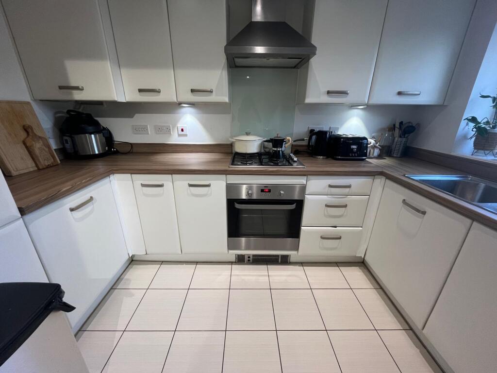 Main image of property: Peregrine Way, Warwick