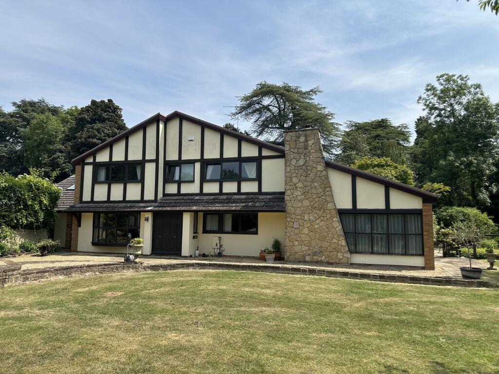 Main image of property: Moreton Paddox, Moreton Morrell, WARWICK