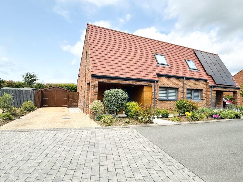Main image of property: Meadlands Mews, Derwenthorpe, York YO31 0WD