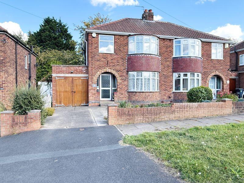 Main image of property: Newland Park Drive, York YO10 3HP