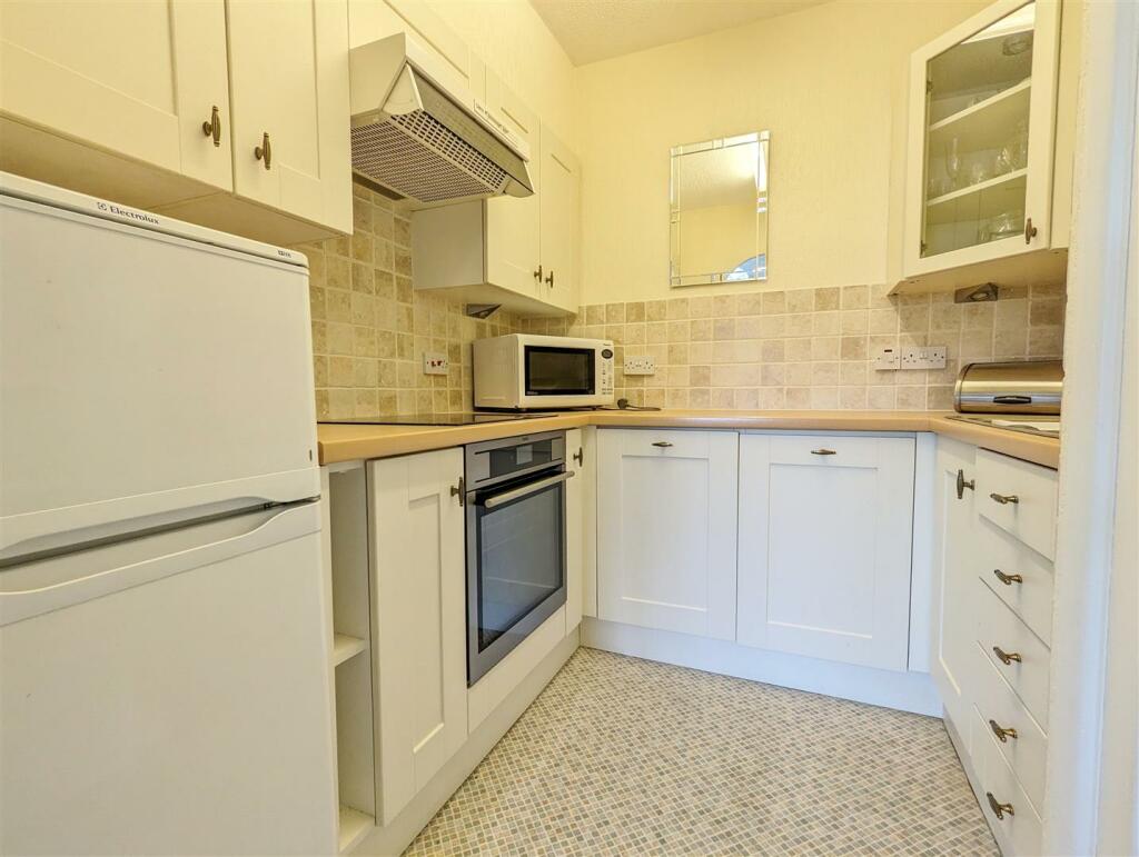 1 bedroom retirement property for sale in Oxford Court, Ansdell, Lytham