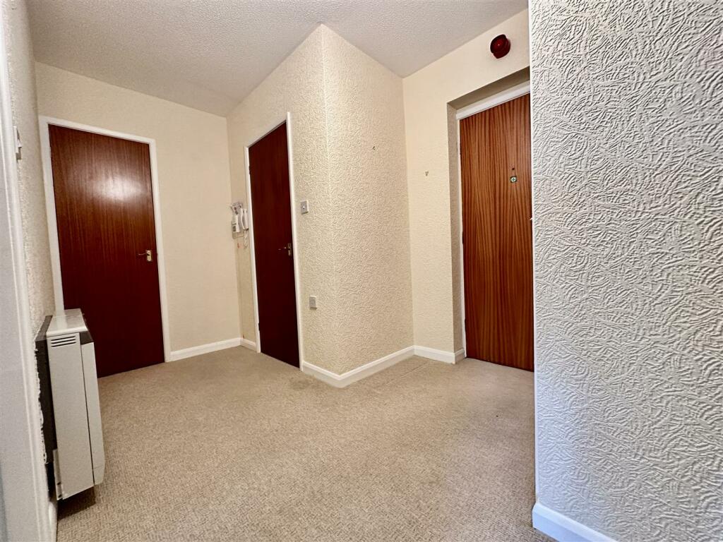 1 bedroom retirement property for sale in Oxford Court, Ansdell, Lytham
