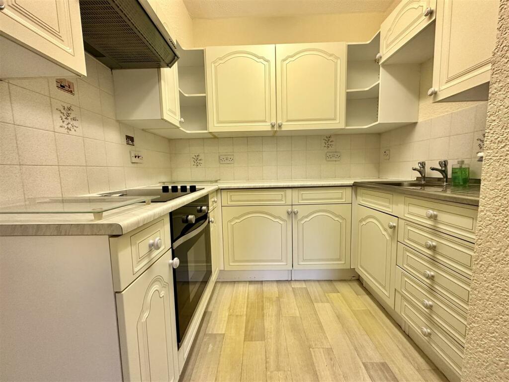 1 bedroom retirement property for sale in Oxford Court, Ansdell, Lytham