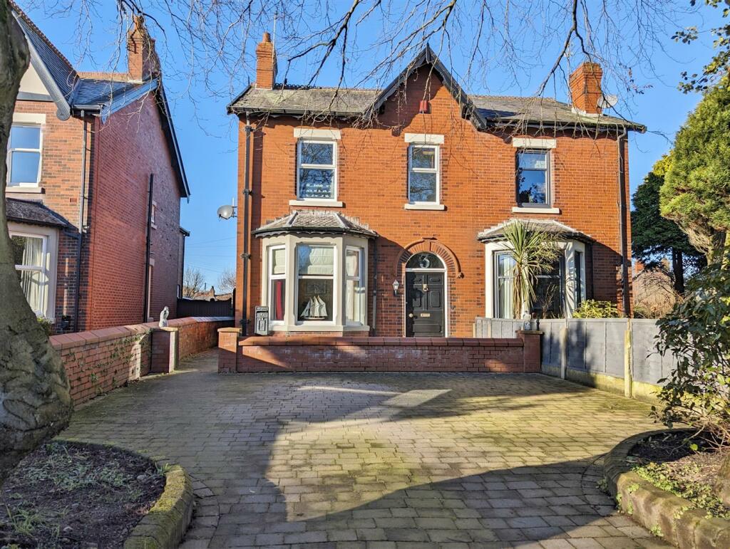 4 bedroom semidetached house for sale in Ansdell Road North, Ansdell
