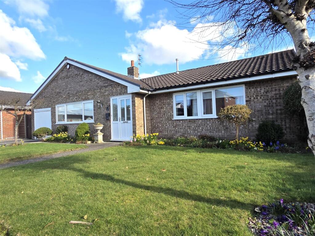 Main image of property: Shaftesbury Close, Lytham