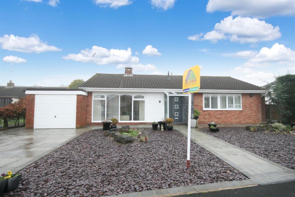 3 bedroom detached bungalow for sale in Harrow Place, Lytham, FY8