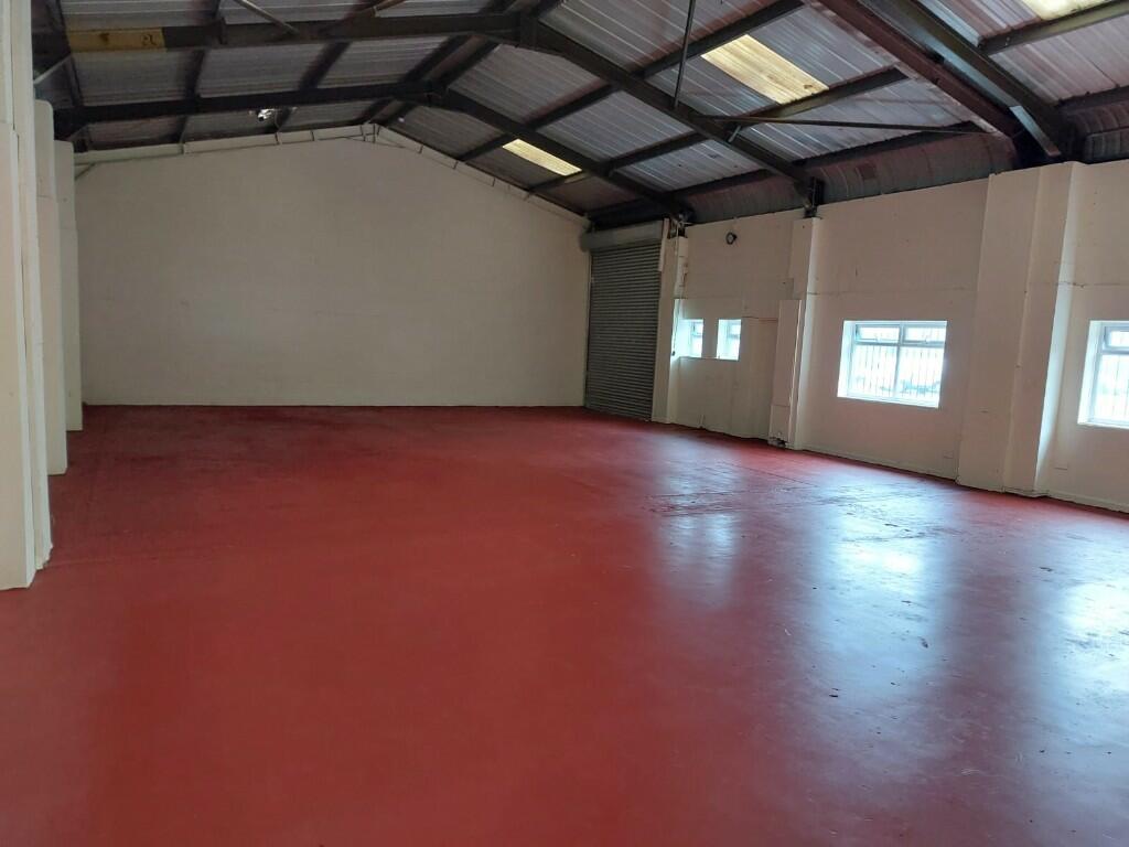 Storage facility to lease in Highfield Industrial Estate, Ferndale, CF43