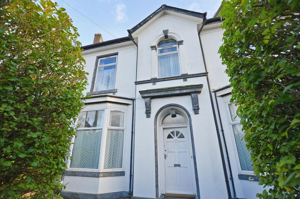 6 bedroom terraced house for sale in Chatsworth Road, Torquay, TQ1
