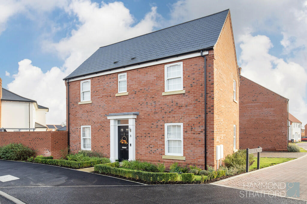 3 bedroom detached house for sale in Cranes Meadow Way, Wymondham, NR18