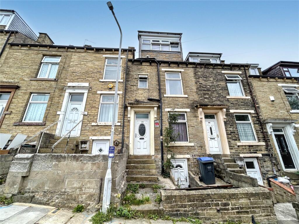 Main image of property: Newlands Place, Bradford, West Yorkshire