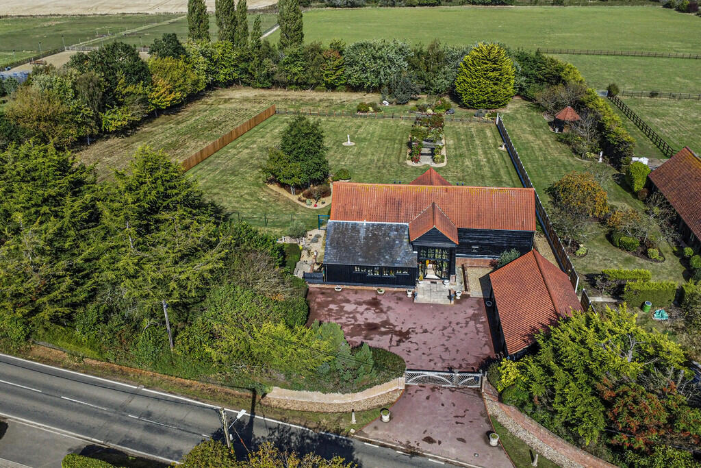 Additional property image - The Street, Kirby-le-soken, Frinton-on-Sea