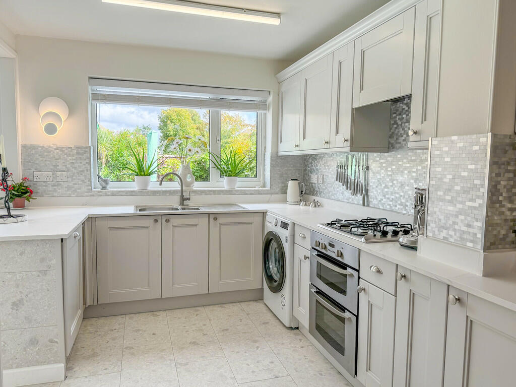 Additional property image - Church Road, Alresford