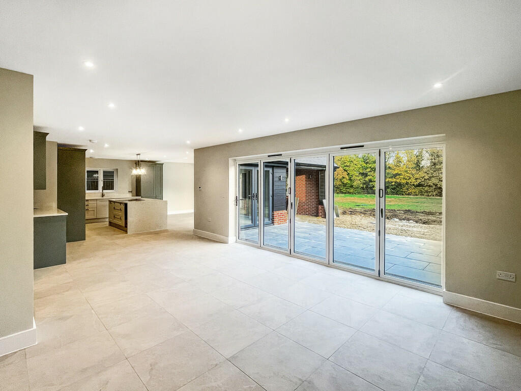 Additional property image - Turnpike Close, Ardleigh, Colchester