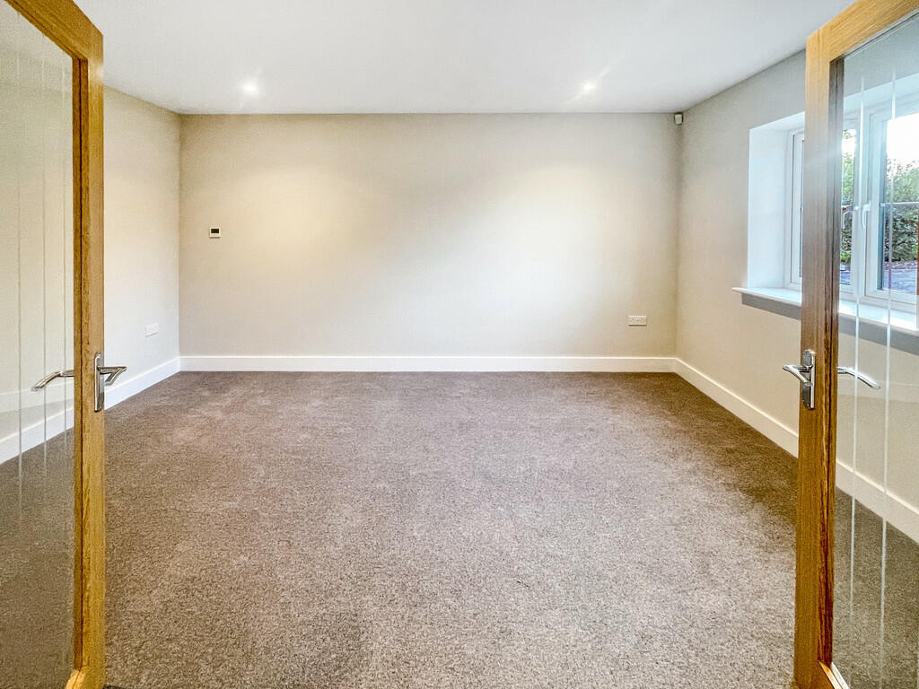 Additional property image - Turnpike Close, Ardleigh, Colchester