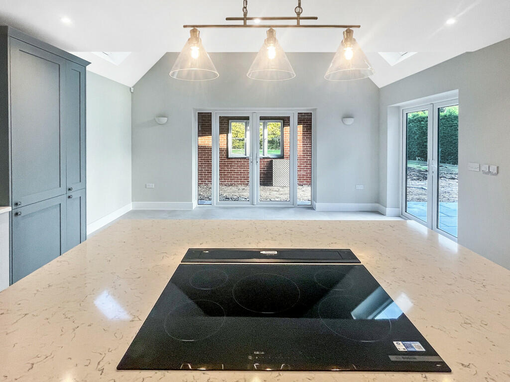 Additional property image - Turnpike Close, Ardleigh, Colchester