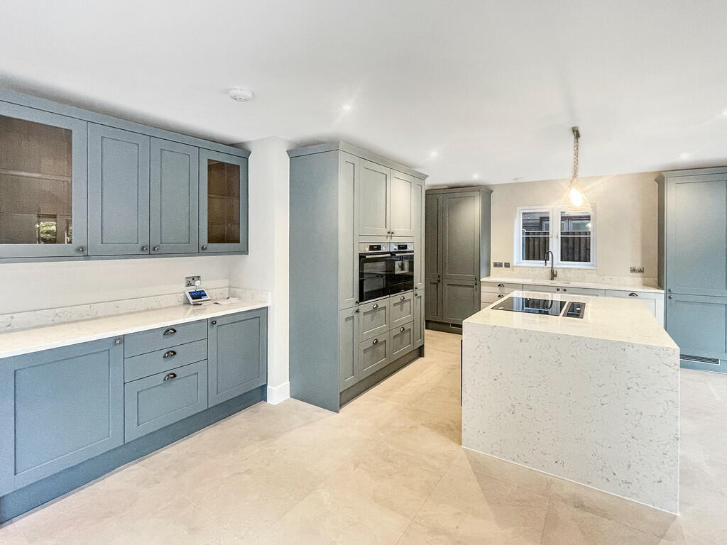 Additional property image - Turnpike Close, Ardleigh, Colchester