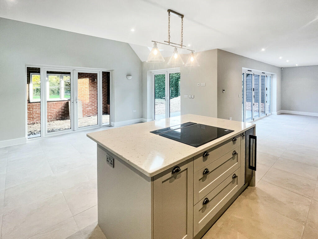 Additional property image - Turnpike Close, Ardleigh, Colchester