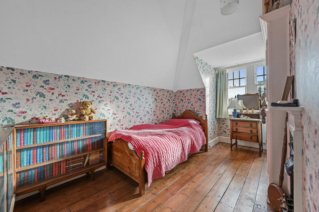 Additional property image - Holland Road, Frinton On Sea, Essex
