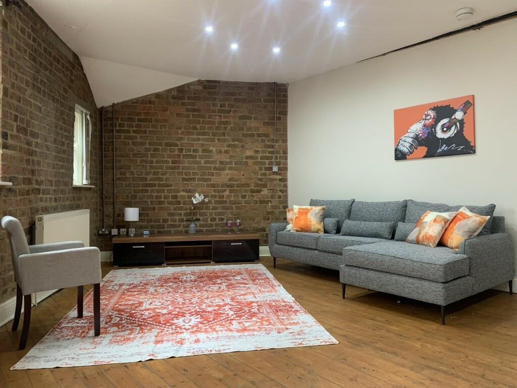 3 bedroom flat for rent in Peter House, Whitechapel, Liverpool, Merseyside, L1