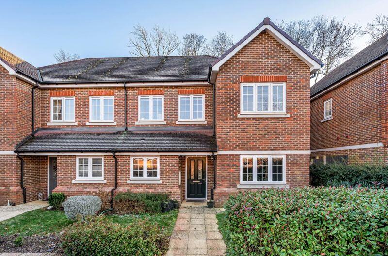 4 bedroom semidetached house for sale in Delves Close, Purley, CR8