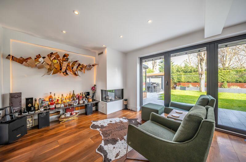 Additional property image - Russell Hill Road, West Purley