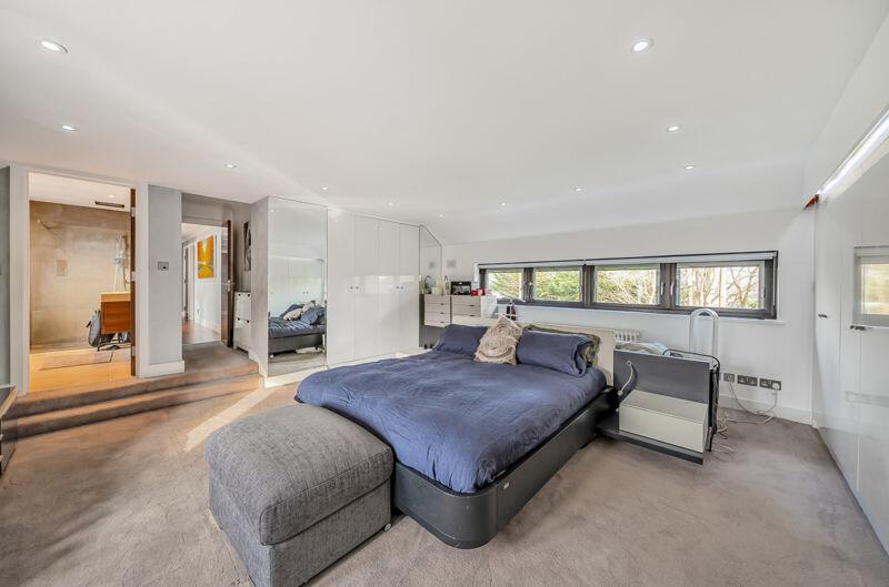 Additional property image - Russell Hill Road, West Purley