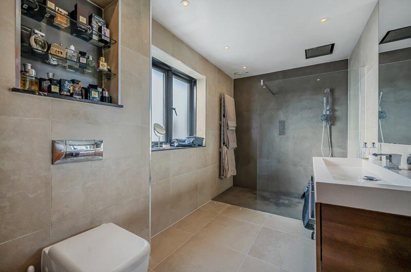 Additional property image - Russell Hill Road, West Purley