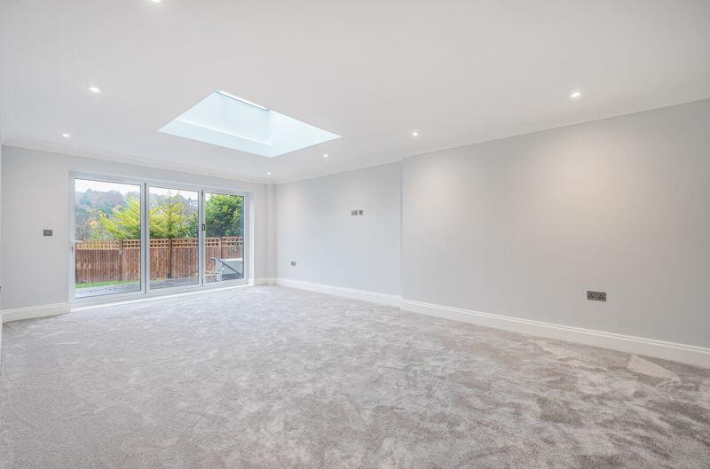 Additional property image - Hartley Hill, Purley