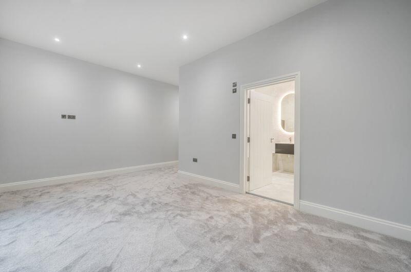 Additional property image - Hartley Hill, Purley