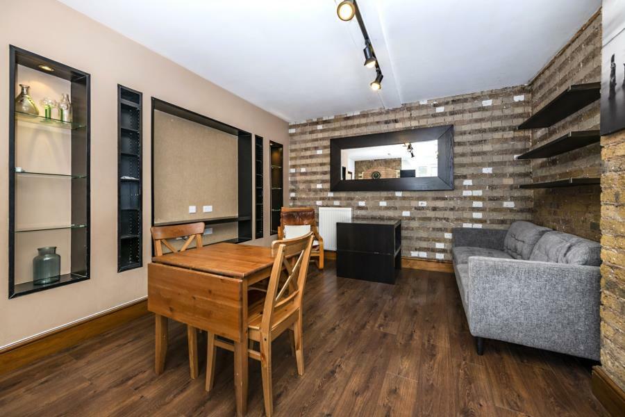2 bedroom apartment for rent in Prince Of Wales Passage, Camden, NW1