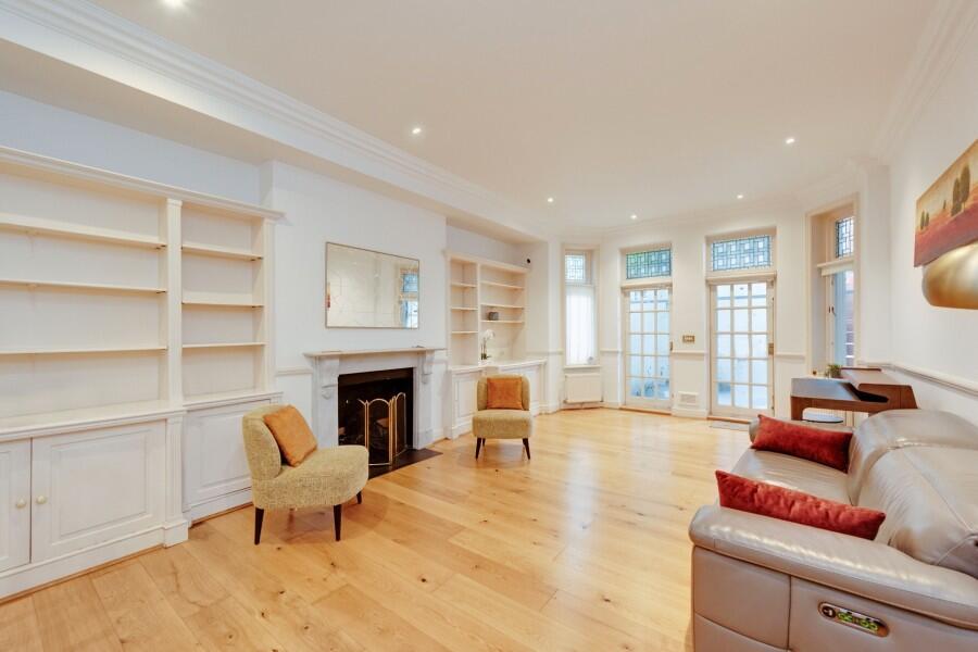 Main image of property: Frognal, Hampstead, NW3