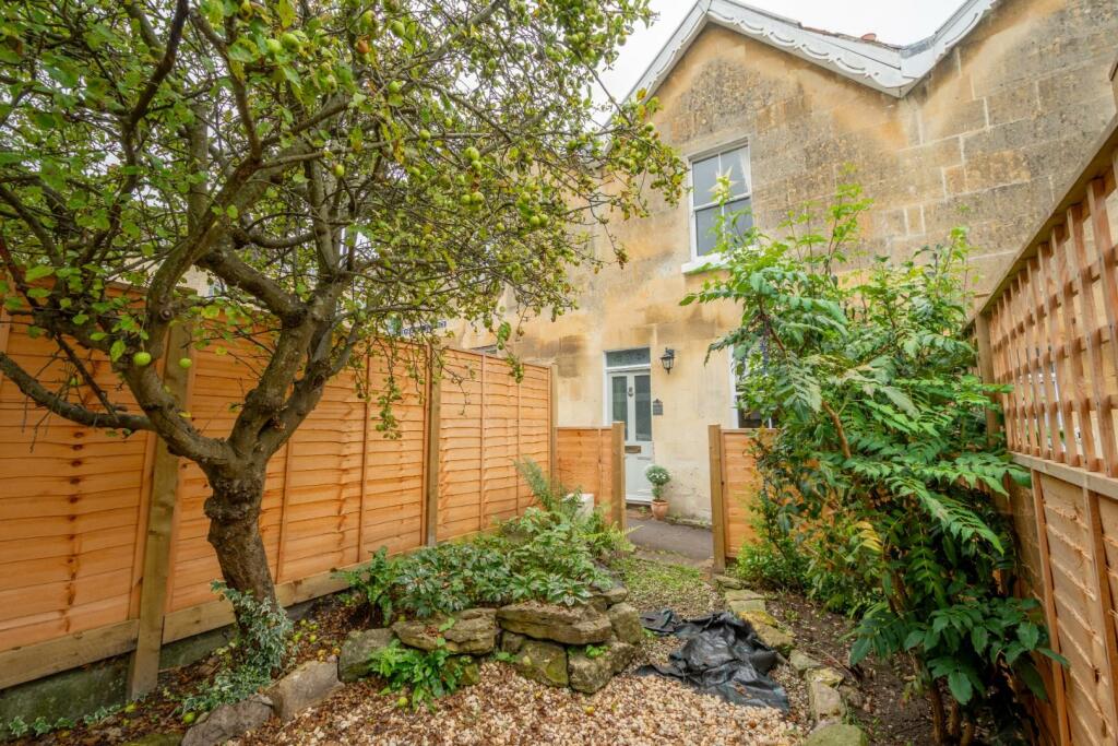 2 bedroom house for sale in Larkhall Terrace, Bath, BA1