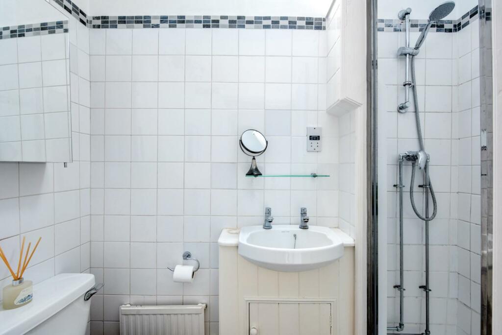 Additional property image - Upper East Hayes, Bath