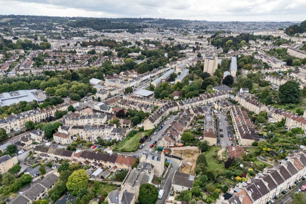 Additional property image - Upper East Hayes, Bath