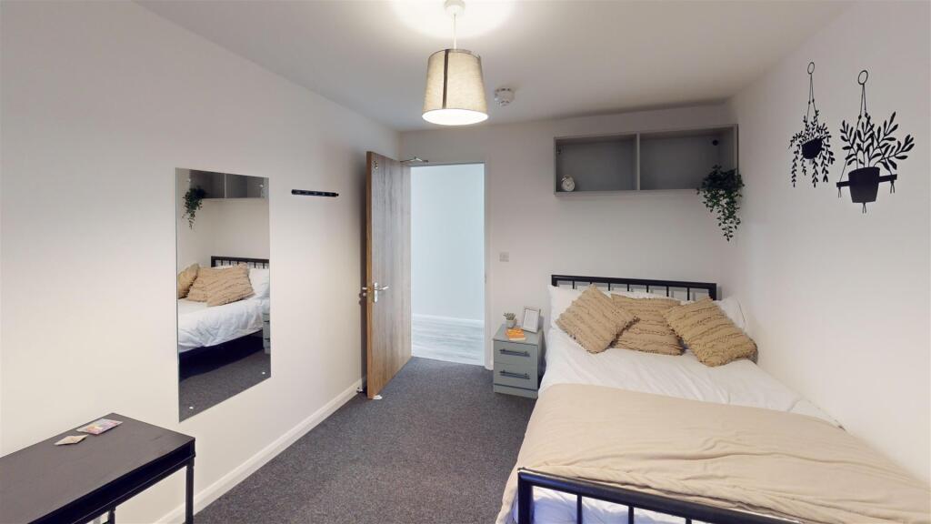 Additional property image - Flat 1A, Canal Bridge