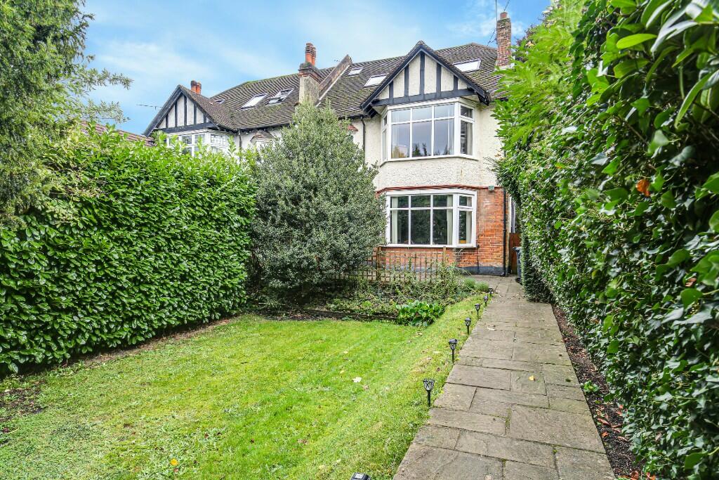 Main image of property: Brighton Road, Purley, Croydon(London Borough), CR8
