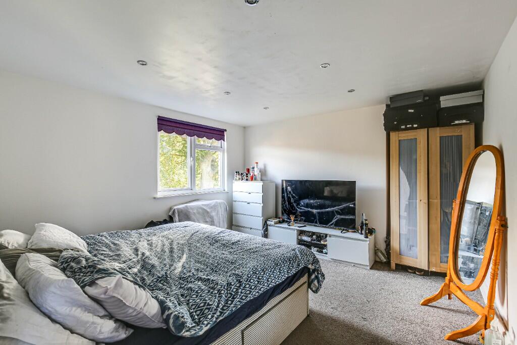 Additional property image - Brighton Road, Purley, Croydon(London Borough), CR8