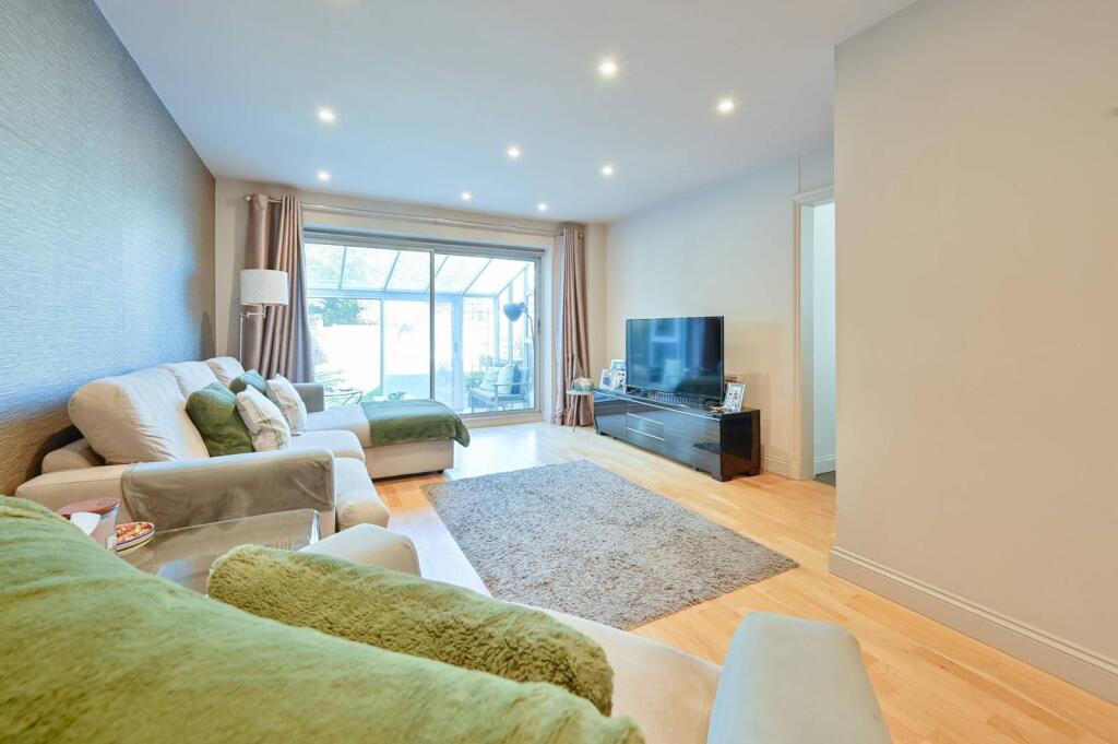 Main image of property: Meadowbank, Watford, WD19