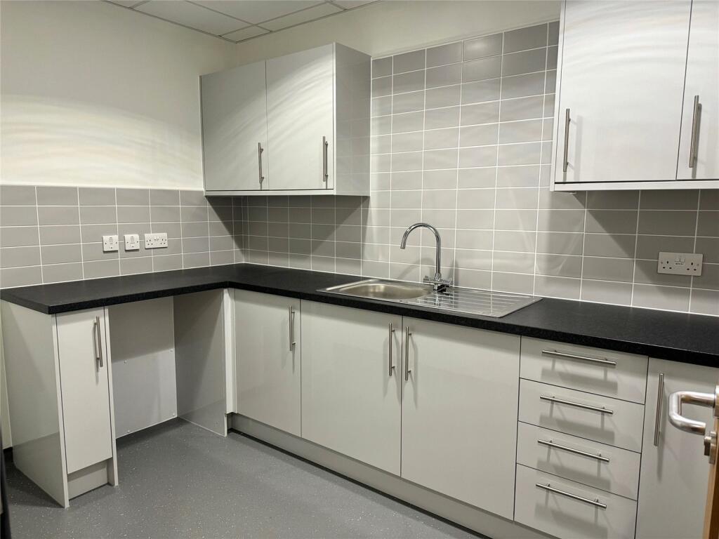 Additional property image - Avenue West, Skyline 120 Business Park, Braintree, CM77