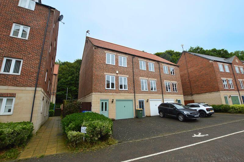 4 bedroom terraced house for sale in Whitehall Landing, Whitby, YO22