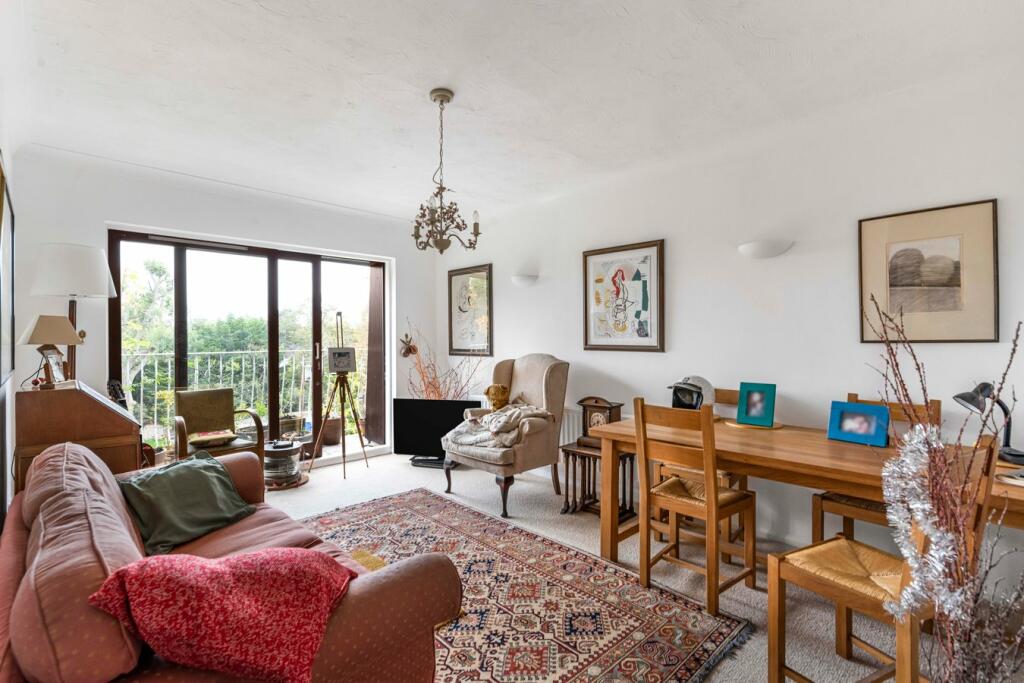 Main image of property: Bromley Road, Beckenham, BR3
