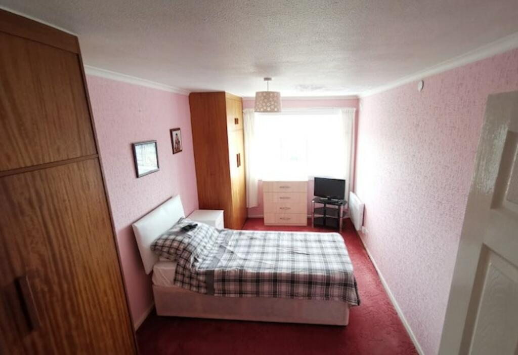 2 bedroom flat for sale in Fernhill Road, Bootle, L20