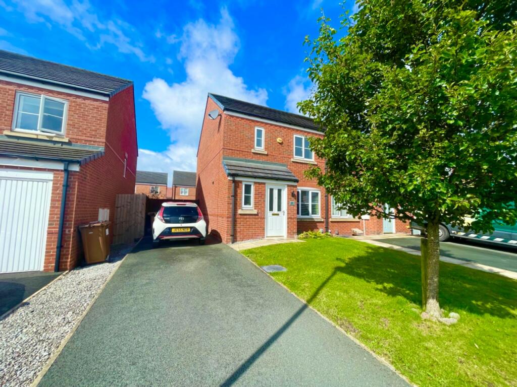3 bedroom semidetached house for sale in Garston Crescent, Newtonle