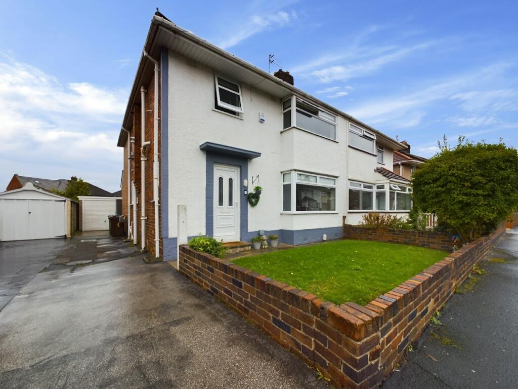 4 bedroom semidetached house for sale in Oakhill Road, Liverpool, L31