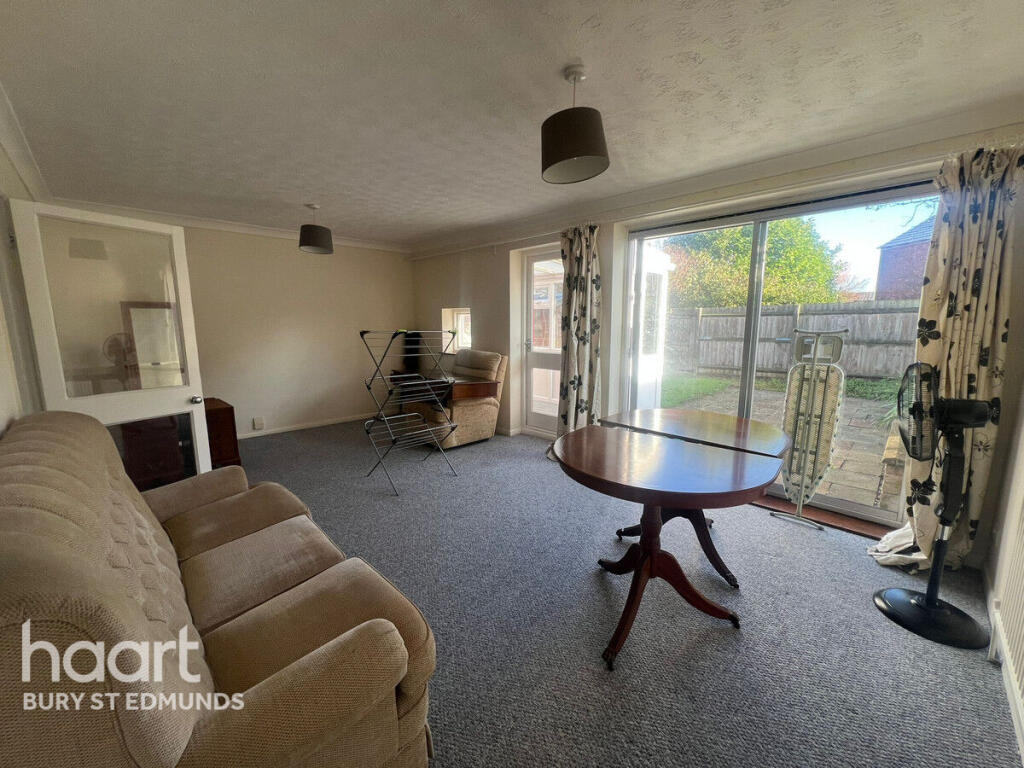 Main image of property: Pinza Close, Newmarket