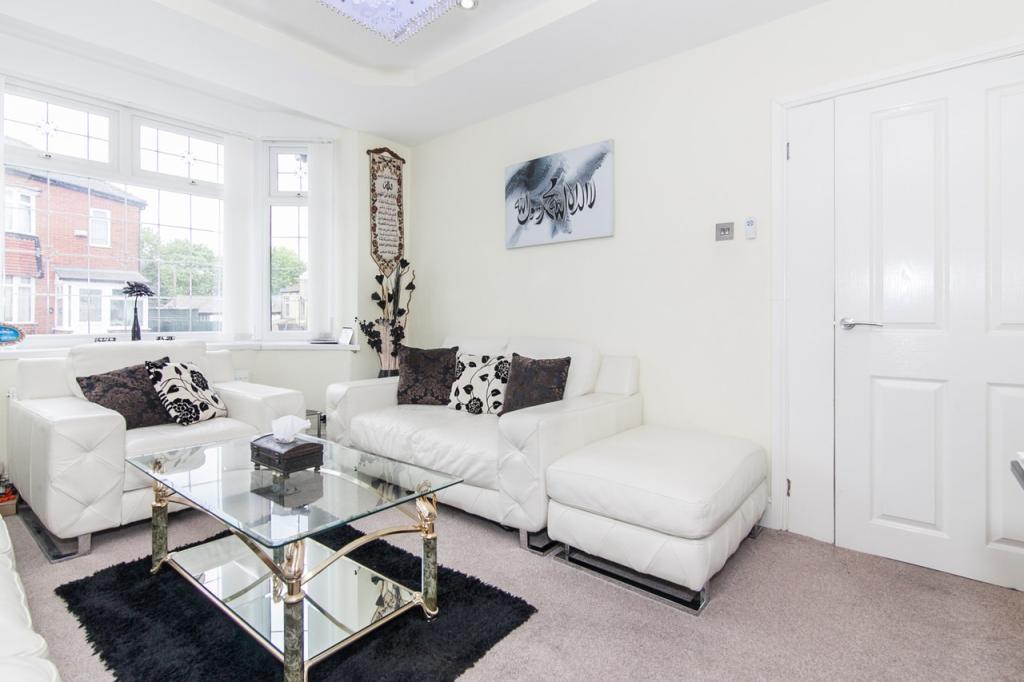 4 bedroom terraced house for sale in Penrith Avenue, Oldham, OL8