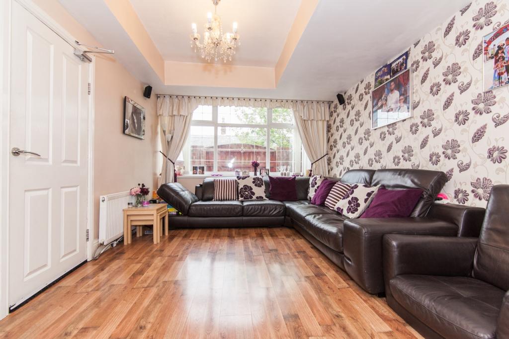 4 bedroom terraced house for sale in Penrith Avenue, Oldham, OL8