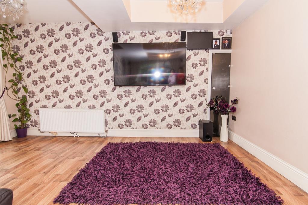 4 bedroom terraced house for sale in Penrith Avenue, Oldham, OL8